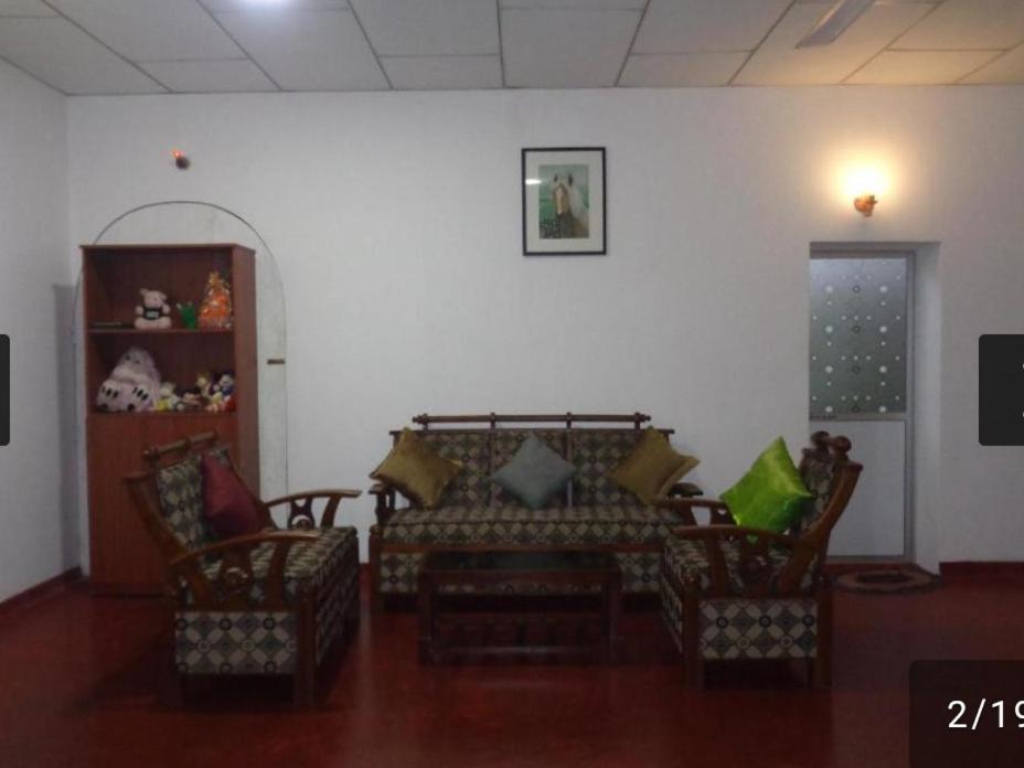 Green Valley Home Stay タール 部屋 写真